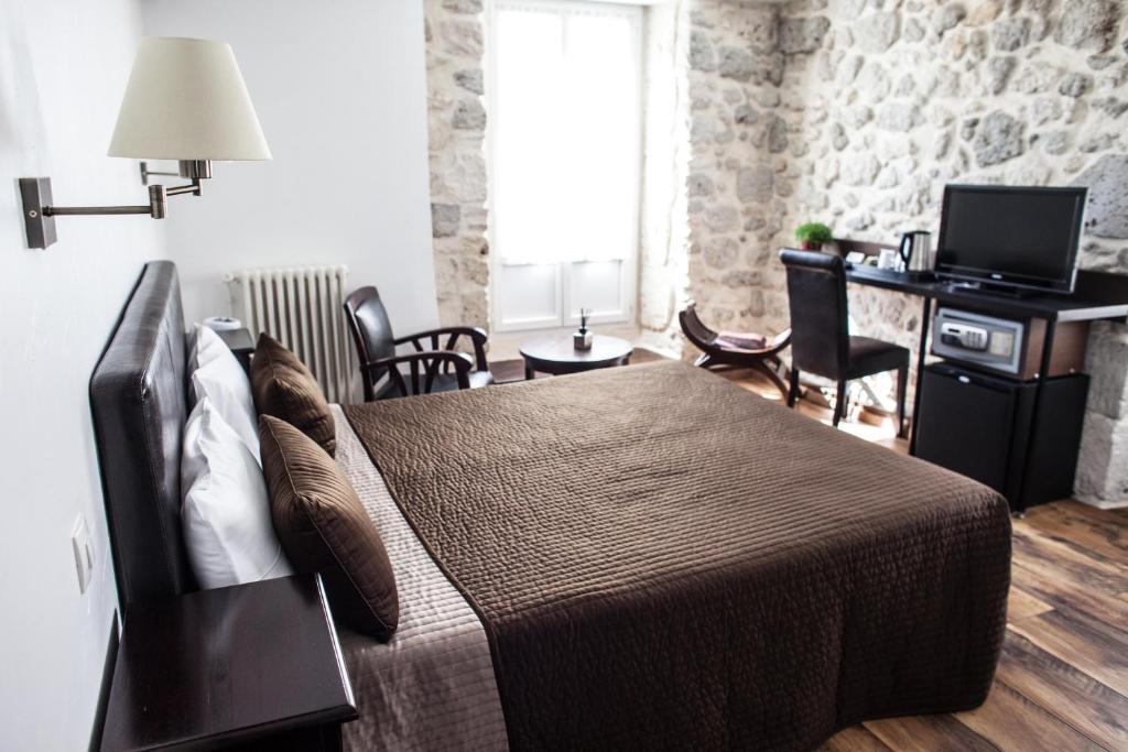 Hotel Henri IV Nérac Zimmer foto
